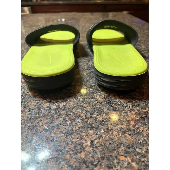 Nike Benassi Solarsoft Slides Black Volt Men's Size 10 - Picture 8 of 8